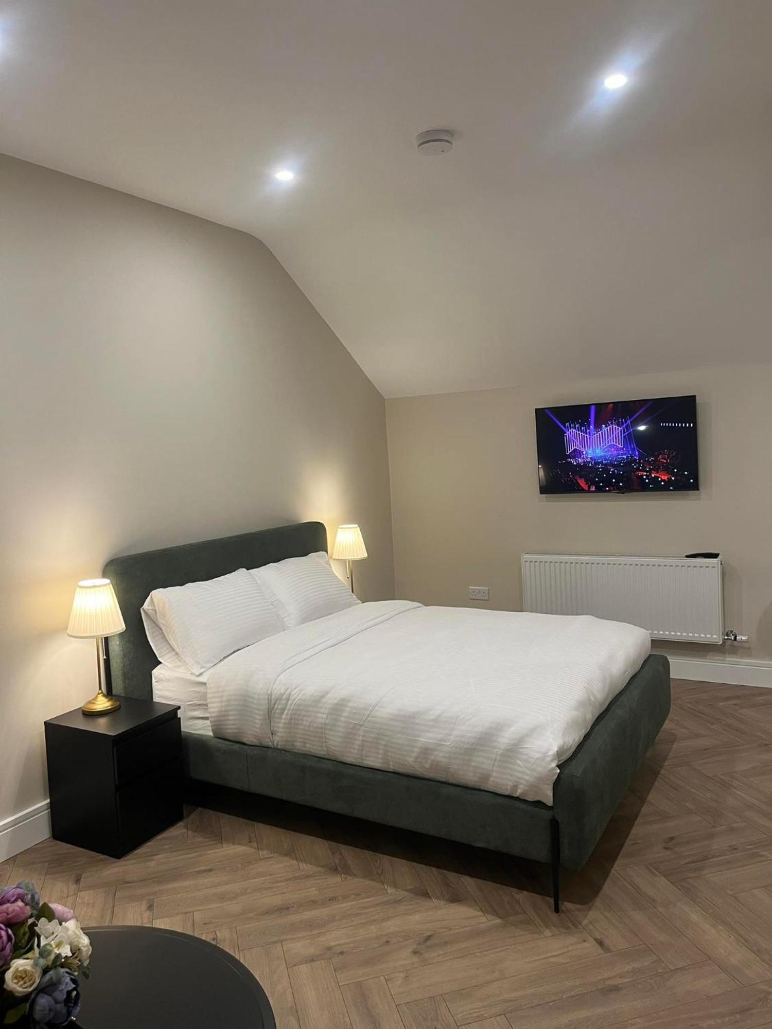 דבלין Attic Room In Citywest מראה חיצוני תמונה