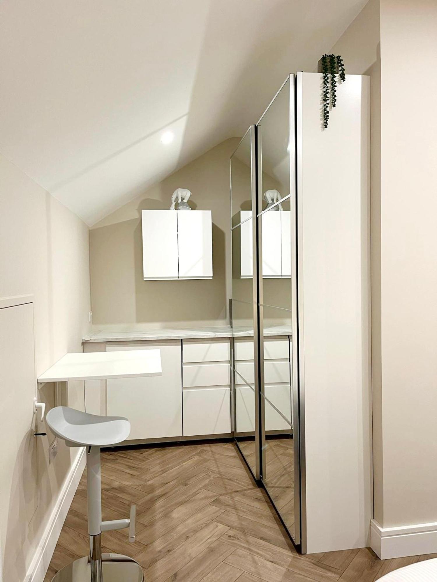 דבלין Attic Room In Citywest מראה חיצוני תמונה